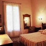 Medium Renaixença Hotel *