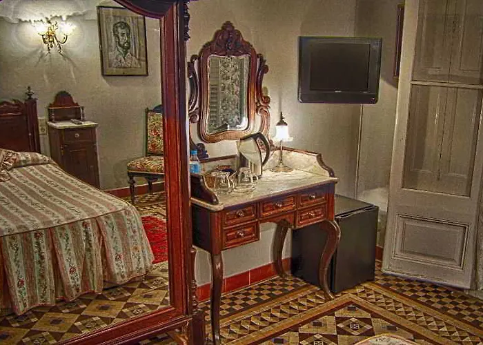 Hotel Medium Renaixenca *