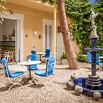 Medium Renaixenca Hotel