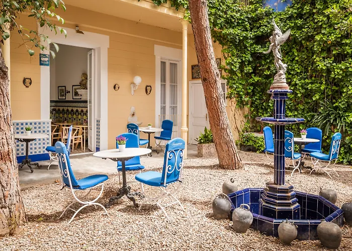 Medium Renaixenca Hotel